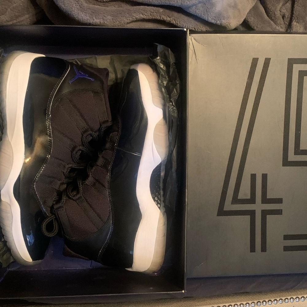 Jordan XI space jam (2016)